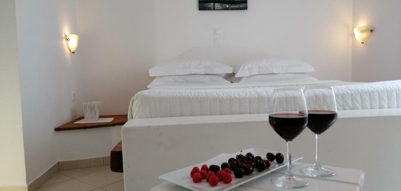 Anita Rooms & Suites Milos Adamantas  Exteriör bild
